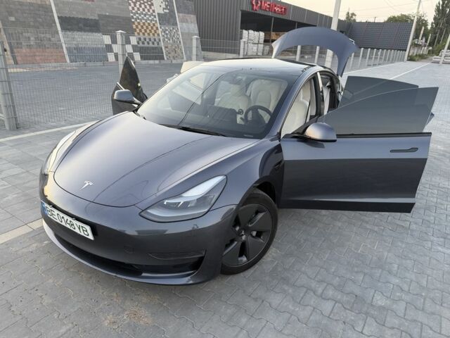 Сірий Тесла Модель 3, об'ємом двигуна 0 л та пробігом 43 тис. км за 23054 $, фото 1 на Automoto.ua