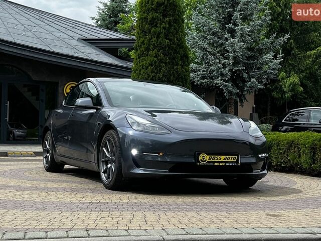 Сірий Тесла Модель 3, об'ємом двигуна 0 л та пробігом 61 тис. км за 19999 $, фото 1 на Automoto.ua