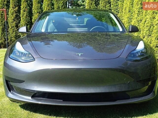 Сірий Тесла Модель 3, об'ємом двигуна 0 л та пробігом 39 тис. км за 18500 $, фото 1 на Automoto.ua