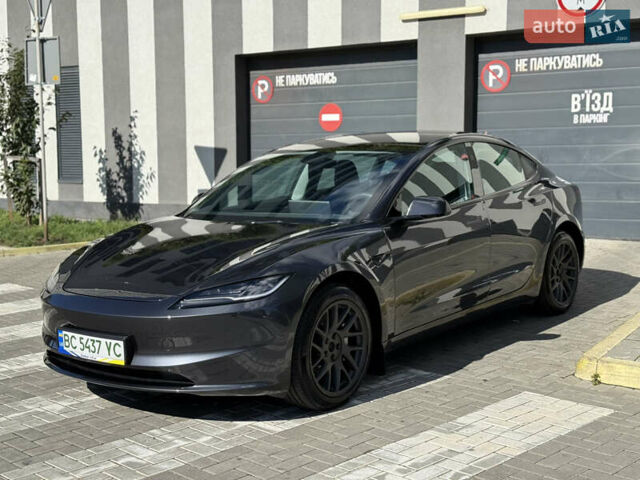Серый Тесла Модель 3, объемом двигателя 0 л и пробегом 21 тыс. км за 33000 $, фото 1 на Automoto.ua