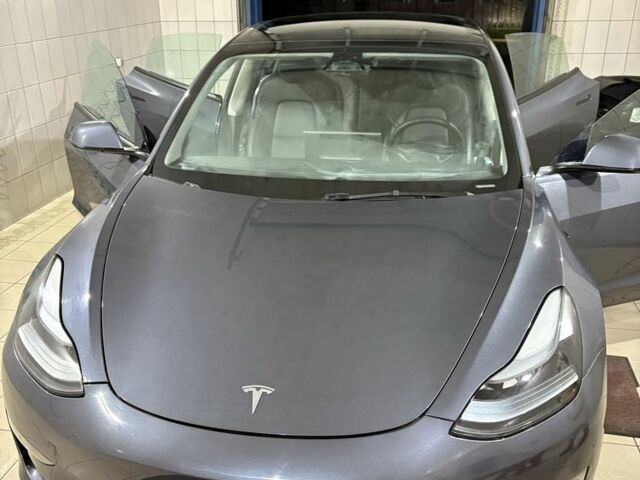 Сірий Тесла Модель 3, об'ємом двигуна 0 л та пробігом 22 тис. км за 23000 $, фото 1 на Automoto.ua