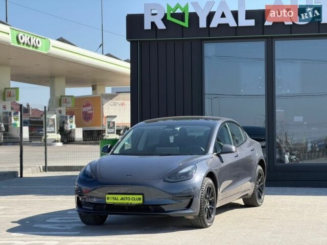 Серый Тесла Модель 3, объемом двигателя 0 л и пробегом 61 тыс. км за 20690 $, фото 1 на Automoto.ua