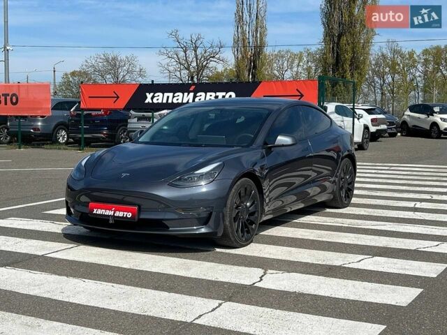 Серый Тесла Модель 3, объемом двигателя 0 л и пробегом 92 тыс. км за 24200 $, фото 1 на Automoto.ua