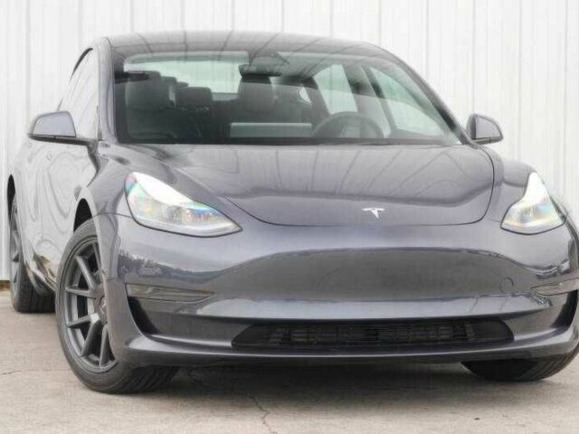 Сірий Тесла Модель 3, об'ємом двигуна 0 л та пробігом 15 тис. км за 9900 $, фото 1 на Automoto.ua