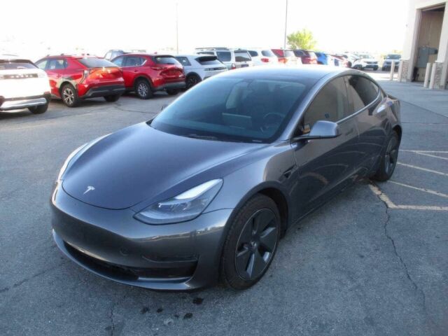 Серый Тесла Модель 3, объемом двигателя 0 л и пробегом 21 тыс. км за 10600 $, фото 1 на Automoto.ua
