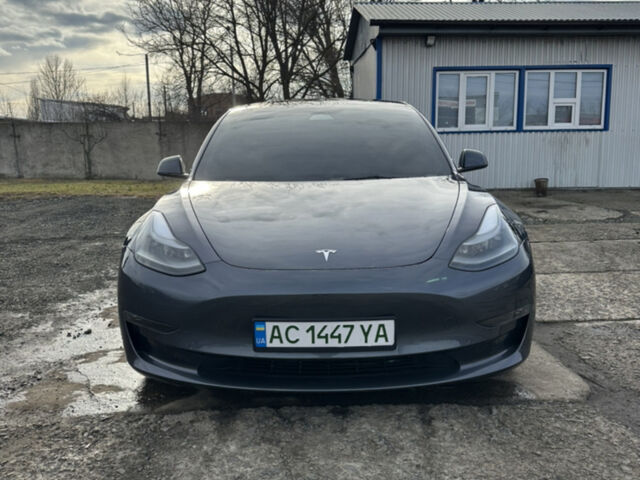 Серый Тесла Модель 3, объемом двигателя 0 л и пробегом 35 тыс. км за 28000 $, фото 1 на Automoto.ua