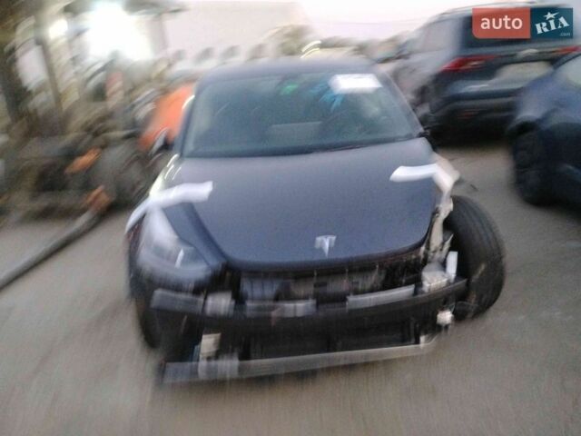 Сірий Тесла Модель 3, об'ємом двигуна 0 л та пробігом 6 тис. км за 17500 $, фото 1 на Automoto.ua