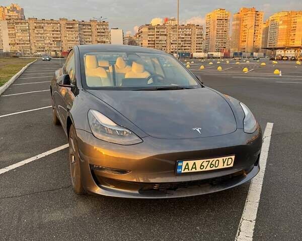 Сірий Тесла Модель 3, об'ємом двигуна 0 л та пробігом 28 тис. км за 29500 $, фото 1 на Automoto.ua