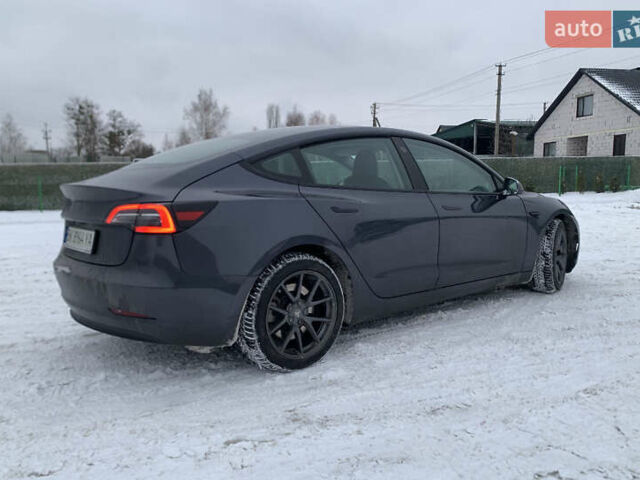 Серый Тесла Модель 3, объемом двигателя 0 л и пробегом 52 тыс. км за 20500 $, фото 1 на Automoto.ua