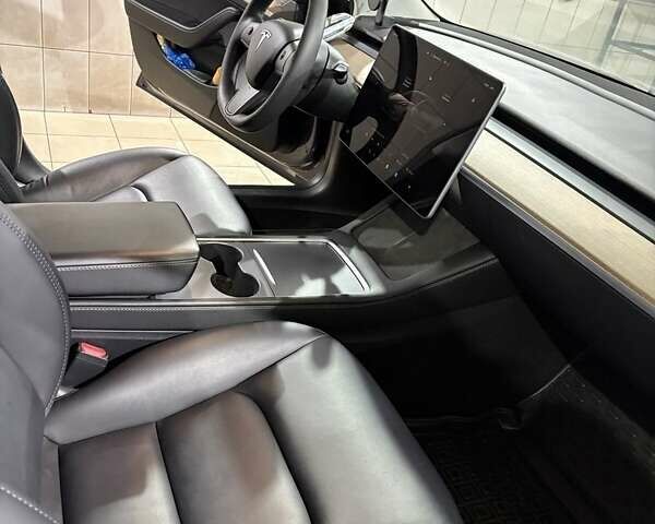 Сірий Тесла Модель 3, об'ємом двигуна 0 л та пробігом 22 тис. км за 23000 $, фото 1 на Automoto.ua