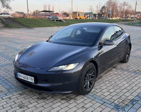Серый Тесла Модель 3, объемом двигателя 0 л и пробегом 8 тыс. км за 29500 $, фото 1 на Automoto.ua