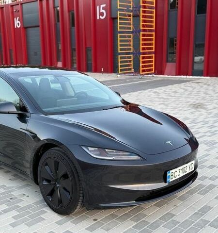 Серый Тесла Модель 3, объемом двигателя 0 л и пробегом 4 тыс. км за 25800 $, фото 1 на Automoto.ua