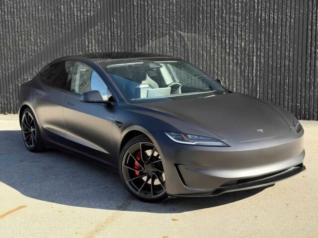 Серый Тесла Модель 3, объемом двигателя 0 л и пробегом 13 тыс. км за 9800 $, фото 1 на Automoto.ua