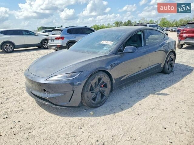 Серый Тесла Модель 3, объемом двигателя 0 л и пробегом 46 тыс. км за 14000 $, фото 1 на Automoto.ua