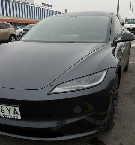 Серый Тесла Модель 3, объемом двигателя 0 л и пробегом 6 тыс. км за 26100 $, фото 1 на Automoto.ua