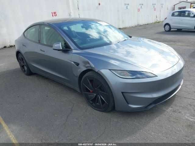 Серый Тесла Модель 3, объемом двигателя 0 л и пробегом 19 тыс. км за 11000 $, фото 1 на Automoto.ua
