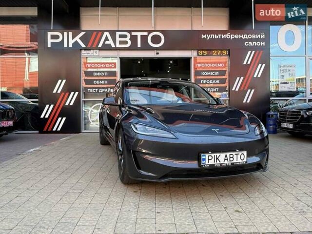 Серый Тесла Модель 3, объемом двигателя 0 л и пробегом 1 тыс. км за 39900 $, фото 1 на Automoto.ua