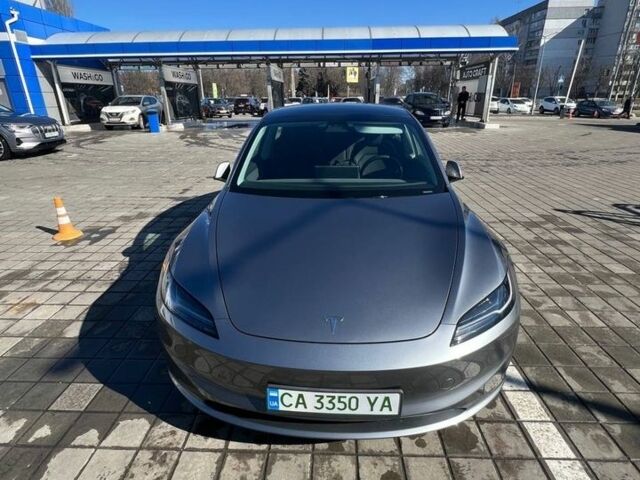 Серый Тесла Модель 3, объемом двигателя 0 л и пробегом 18 тыс. км за 27000 $, фото 1 на Automoto.ua