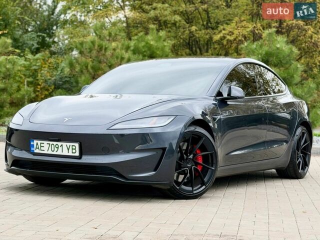 Сірий Тесла Модель 3, об'ємом двигуна 0 л та пробігом 24 тис. км за 33997 $, фото 1 на Automoto.ua