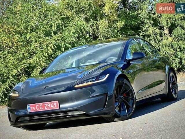 Серый Тесла Модель 3, объемом двигателя 0 л и пробегом 10 тыс. км за 38500 $, фото 1 на Automoto.ua