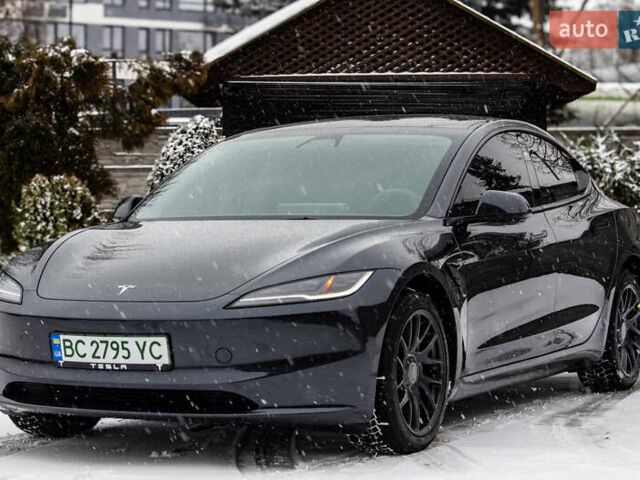 Серый Тесла Модель 3, объемом двигателя 0 л и пробегом 19 тыс. км за 26000 $, фото 1 на Automoto.ua