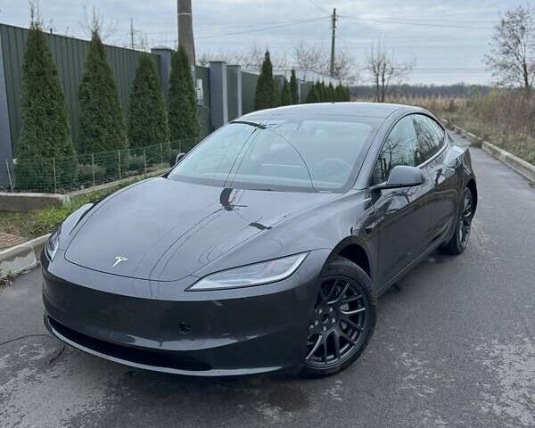 Серый Тесла Модель 3, объемом двигателя 0 л и пробегом 5 тыс. км за 28500 $, фото 1 на Automoto.ua