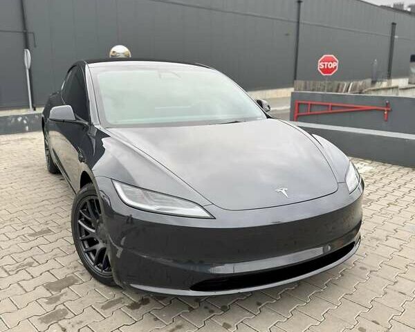 Серый Тесла Модель 3, объемом двигателя 0 л и пробегом 8 тыс. км за 32500 $, фото 1 на Automoto.ua