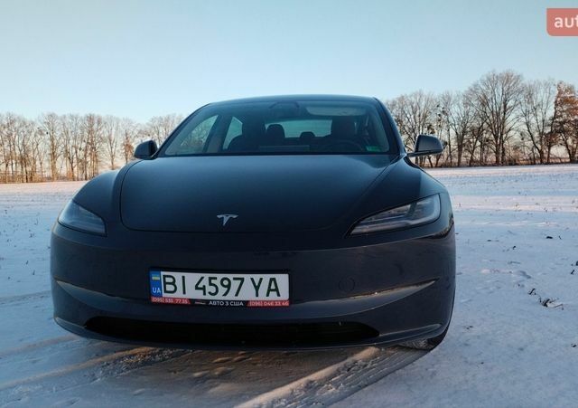 Серый Тесла Модель 3, объемом двигателя 0 л и пробегом 7 тыс. км за 28300 $, фото 1 на Automoto.ua
