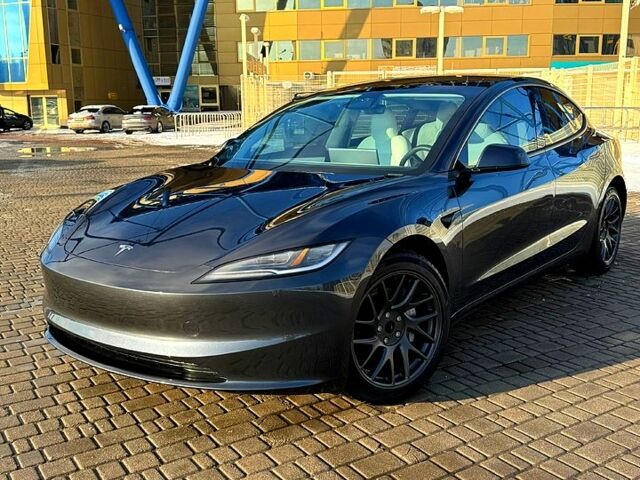 Серый Тесла Модель 3, объемом двигателя 0 л и пробегом 5 тыс. км за 27999 $, фото 1 на Automoto.ua