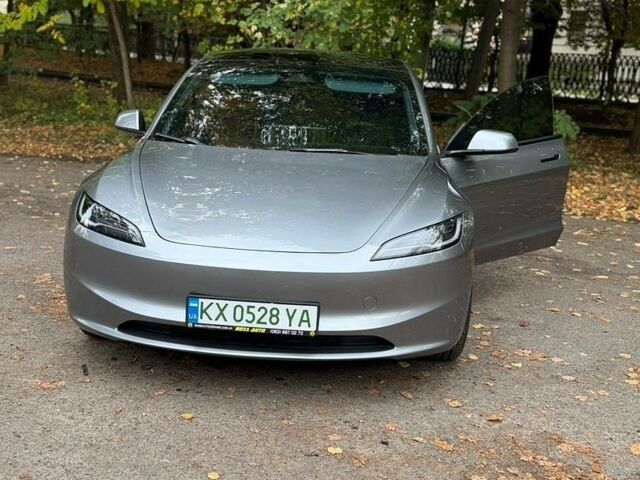 Сірий Тесла Модель 3, об'ємом двигуна 0 л та пробігом 25 тис. км за 26200 $, фото 1 на Automoto.ua