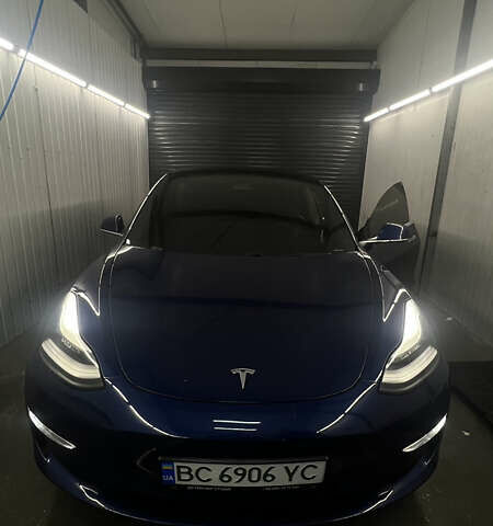 Синій Тесла Модель 3, об'ємом двигуна 0 л та пробігом 123 тис. км за 18000 $, фото 1 на Automoto.ua