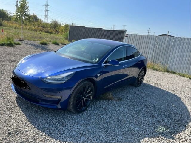 Тесла Модель 3 2018 в Днепре (Днепропетровске) на Automoto.ua Синий Тесла Модель 3, объемом двигателя 0 л и пробегом 178 тыс. км за 18000 $, фото 1 на Automoto.ua