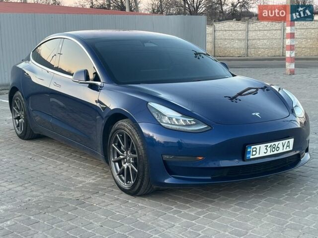 Синий Тесла Модель 3, объемом двигателя 0 л и пробегом 111 тыс. км за 17500 $, фото 1 на Automoto.ua