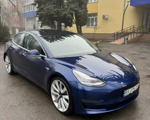 Синий Тесла Модель 3, объемом двигателя 0 л и пробегом 199 тыс. км за 19000 $, фото 1 на Automoto.ua