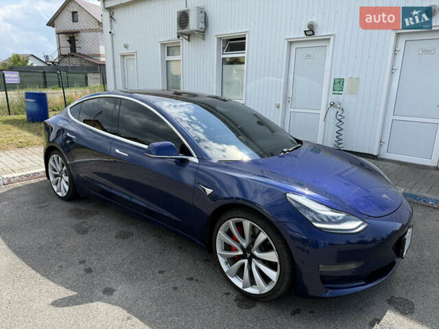 Тесла Модель 3 2018 у Києві на Automoto.ua Синій Тесла Модель 3, об'ємом двигуна 0 л та пробігом 108 тис. км за 20800 $, фото 1 на Automoto.ua