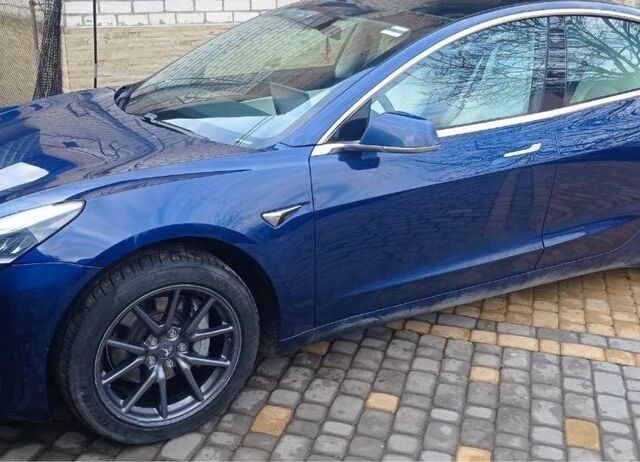 Синий Тесла Модель 3, объемом двигателя 0 л и пробегом 56 тыс. км за 15300 $, фото 1 на Automoto.ua