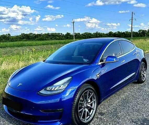 Синий Тесла Модель 3, объемом двигателя 0 л и пробегом 64 тыс. км за 14000 $, фото 1 на Automoto.ua