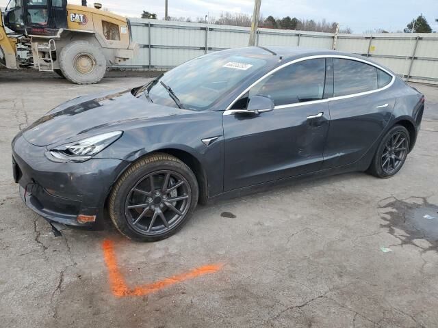 Синій Тесла Модель 3, об'ємом двигуна 0 л та пробігом 0 тис. км за 11300 $, фото 1 на Automoto.ua