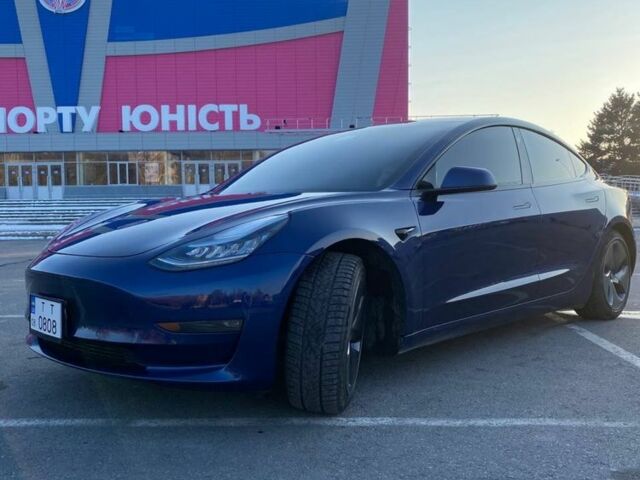 Синий Тесла Модель 3, объемом двигателя 0 л и пробегом 111 тыс. км за 17000 $, фото 1 на Automoto.ua