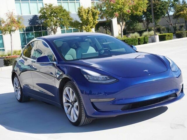 Синій Тесла Модель 3, об'ємом двигуна 0 л та пробігом 35 тис. км за 7828 $, фото 1 на Automoto.ua