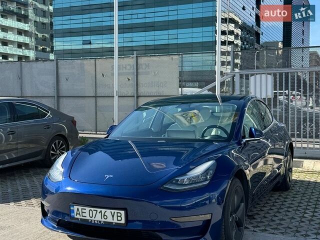 Синий Тесла Модель 3, объемом двигателя 0 л и пробегом 63 тыс. км за 16900 $, фото 1 на Automoto.ua