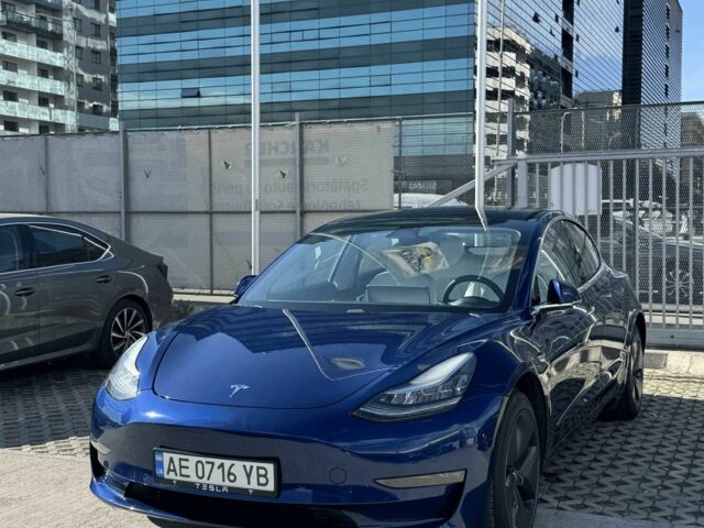 Синий Тесла Модель 3, объемом двигателя 0 л и пробегом 62 тыс. км за 16500 $, фото 1 на Automoto.ua