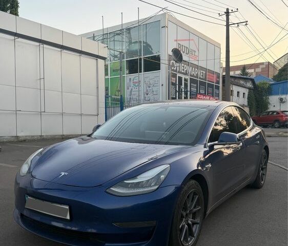 Синій Тесла Модель 3, об'ємом двигуна 0 л та пробігом 140 тис. км за 10977 $, фото 1 на Automoto.ua