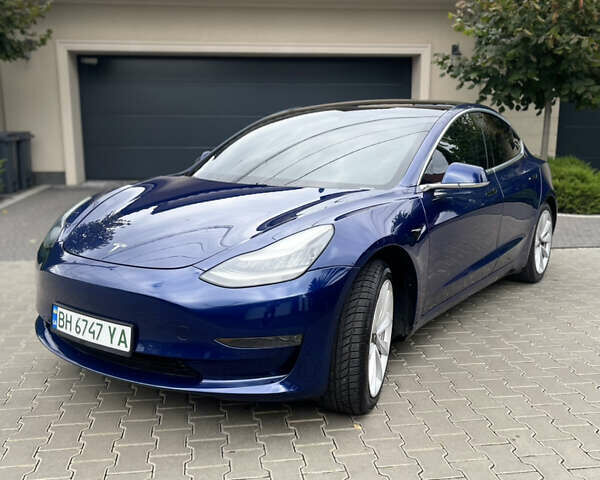 Тесла Модель 3 2020 у Одесі на Automoto.ua Синій Тесла Модель 3, об'ємом двигуна 0 л та пробігом 109 тис. км за 16000 $, фото 1 на Automoto.ua