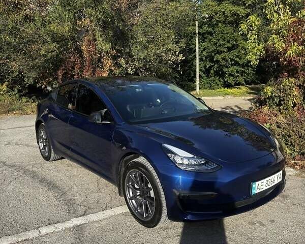 Тесла Модель 3 2020 у Кам'янське (Дніпродзержинськ) на Automoto.ua Синій Тесла Модель 3, об'ємом двигуна 0 л та пробігом 82 тис. км за 20000 $, фото 1 на Automoto.ua