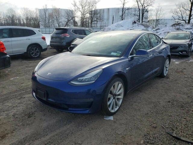 Синий Тесла Модель 3, объемом двигателя 0 л и пробегом 71 тыс. км за 5000 $, фото 1 на Automoto.ua