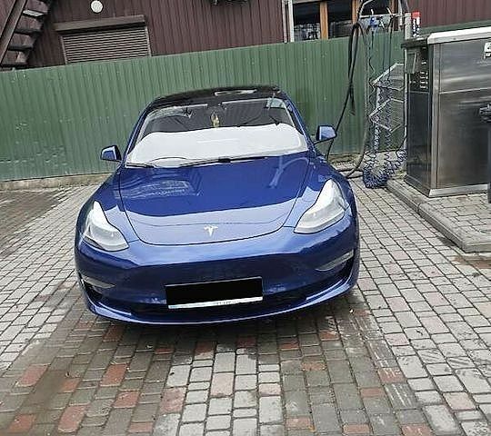 Синий Тесла Модель 3, объемом двигателя 0 л и пробегом 110 тыс. км за 17500 $, фото 1 на Automoto.ua