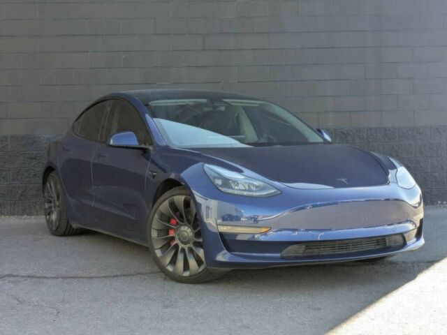 Тесла Модель 3 2021 у Києві на Automoto.ua Синій Тесла Модель 3, об'ємом двигуна 0 л та пробігом 28 тис. км за 8900 $, фото 1 на Automoto.ua