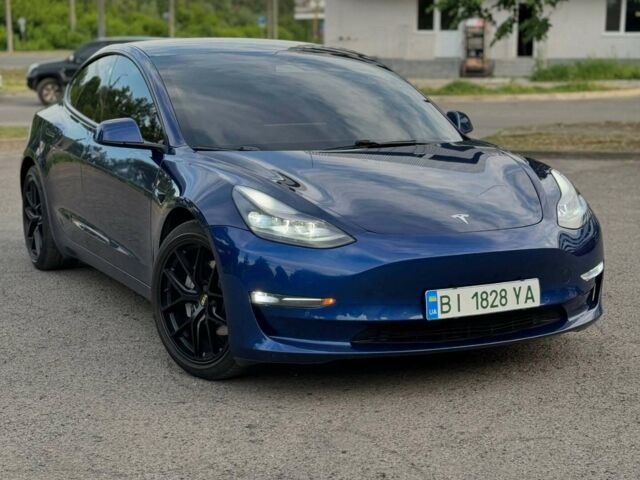 Синий Тесла Модель 3, объемом двигателя 0 л и пробегом 102 тыс. км за 27500 $, фото 1 на Automoto.ua