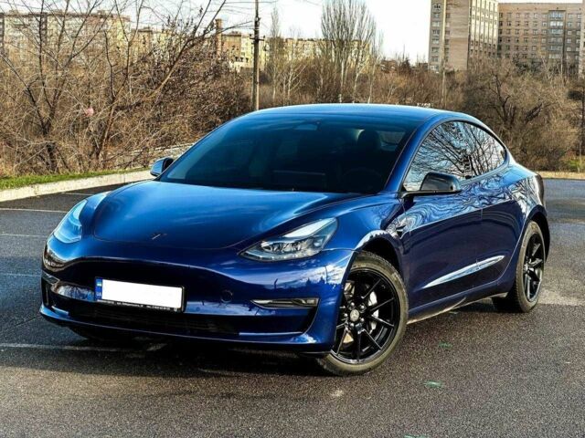 Синий Тесла Модель 3, объемом двигателя 0 л и пробегом 17 тыс. км за 13000 $, фото 1 на Automoto.ua